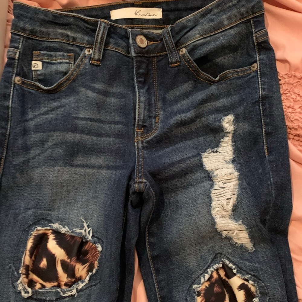 Chetah patch boutique blue jeans size 24l